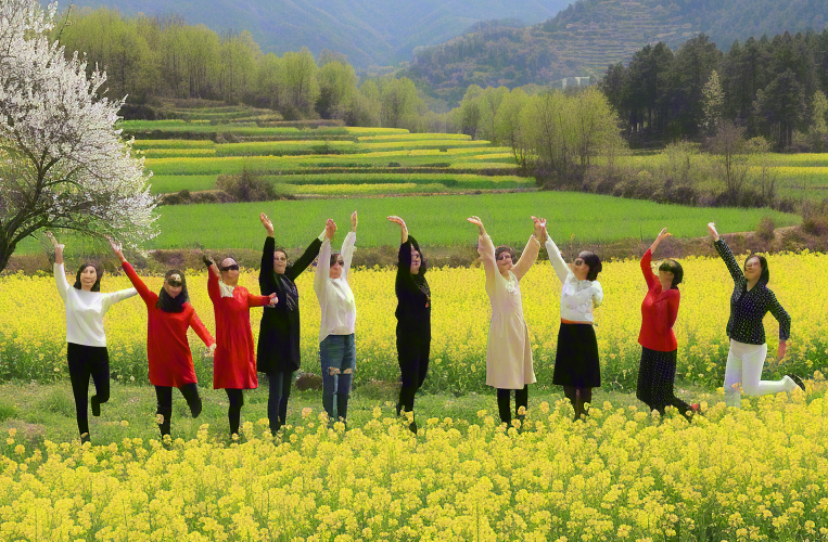 雷震惊蛰始 春风催花开