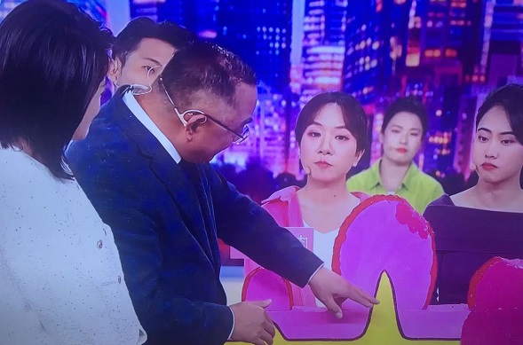 初冬用泰和砭淤堵通疗法，为白领女性驱散颈肩腰背痛